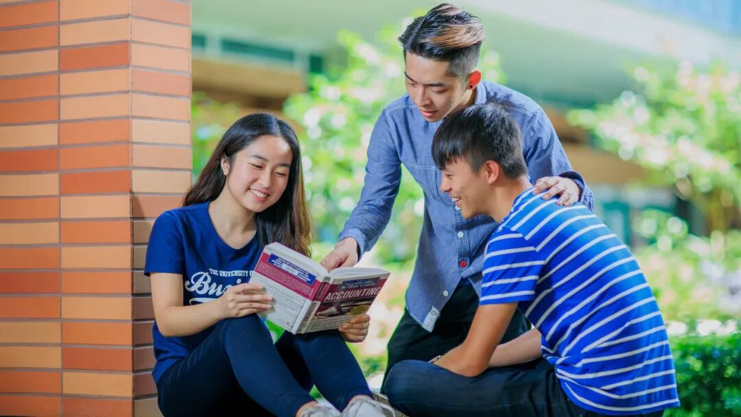 香港大学官方数据出炉：内地生仍是主力，超2.1万在读，竞争愈发激烈！