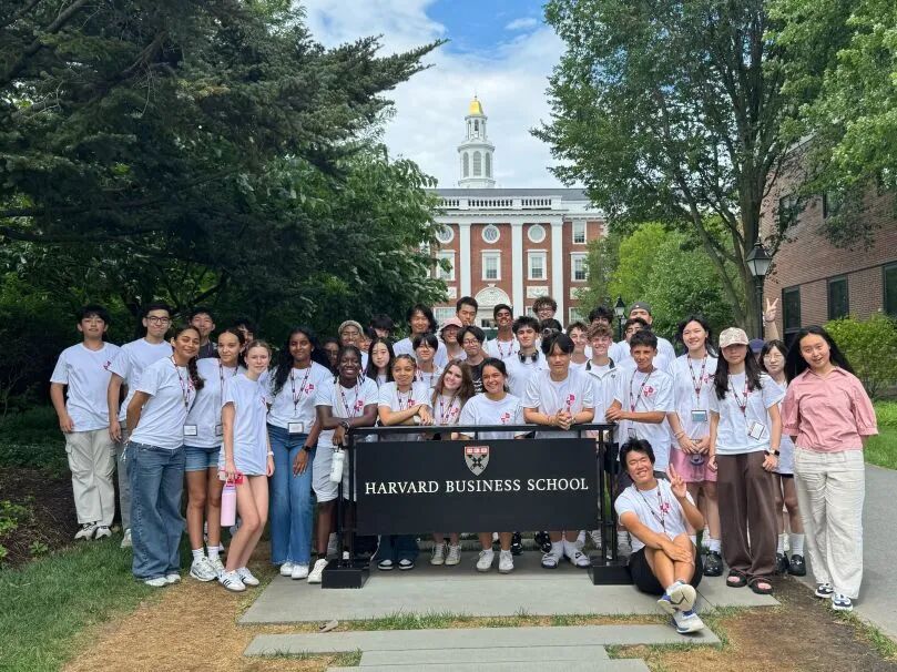 【高中】哈佛商业大佬竟是？共同揭秘哈佛大学商业创新的里程碑