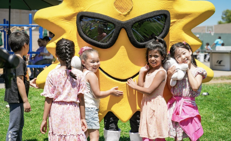 2026｜硅谷顶尖私校、哈克中学夏校！1-8年级学生可冲！丰富课程包括英语/数学/辩论/表演/体育...