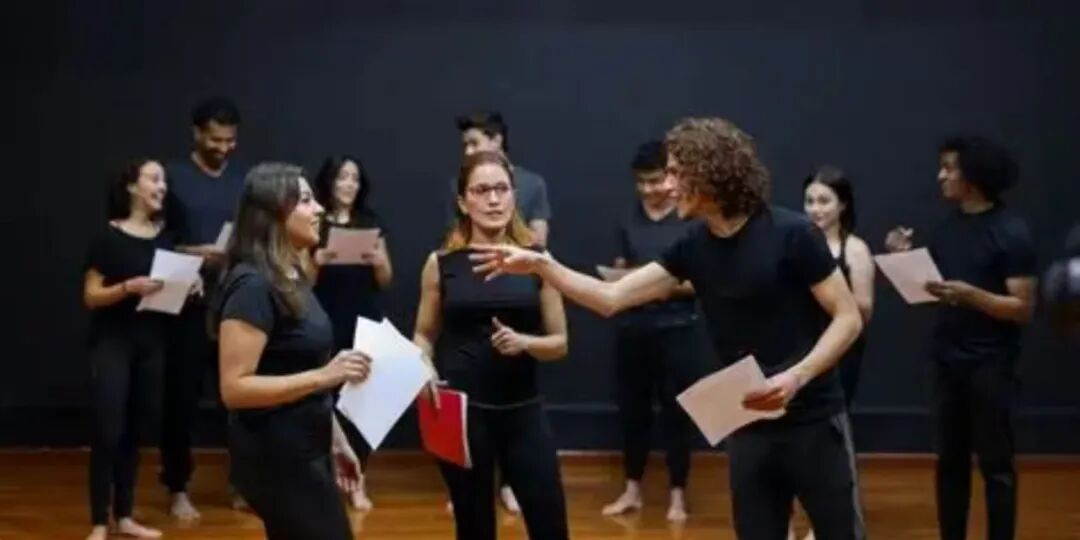 硅谷AI巨头高管给到学生的建议｜培养AI无法复制的人类核心能力