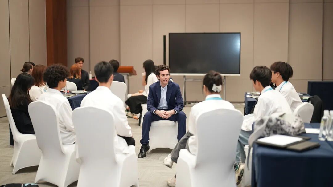 【耶鲁经济】“超前点映”藤校模式,在成为耶鲁校友前先进入耶鲁导师团教学现场!YES耶鲁青年经济领袖孵化营报名开启! 【耶鲁经济】“超前点映”藤校模式,在成为耶鲁校友前先进入耶鲁导师团教学现场!YES耶鲁青年经济领袖孵化营报名开启!