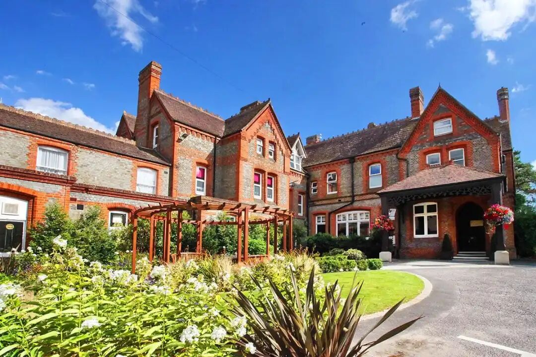 从女校到混校：St George’s Ascot 的150年转身，给低龄留学家庭带来什么启示？