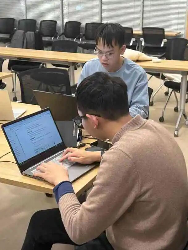 国家级科研院所招募！高中生直通AI核心：打造专属ChatGPT与音乐生成模型