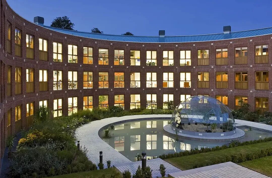 Bryanston School｜IB成绩40分以上超六成，入围英国2025年度最佳混校，马术强校+诺贝尔奖摇篮