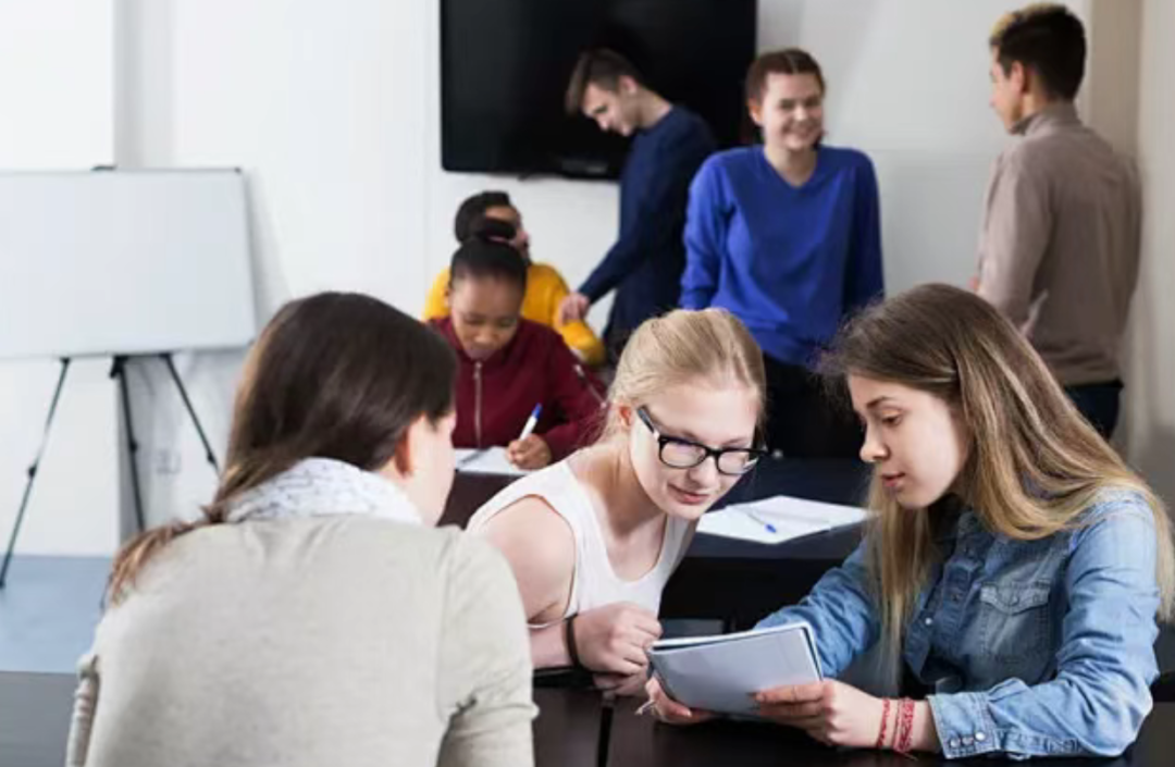 美国留学政策“大洗牌”：标化回归、转学被卡、签证限时4年——是危机还是机遇？