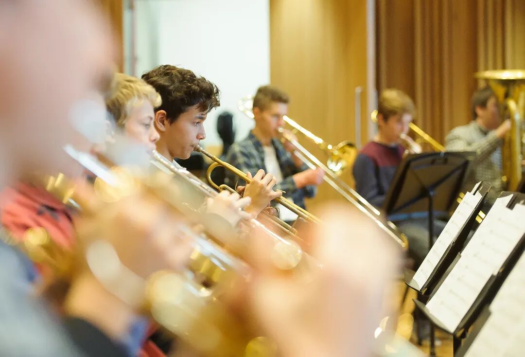 Bryanston School｜IB成绩40分以上超六成，入围英国2025年度最佳混校，马术强校+诺贝尔奖摇篮