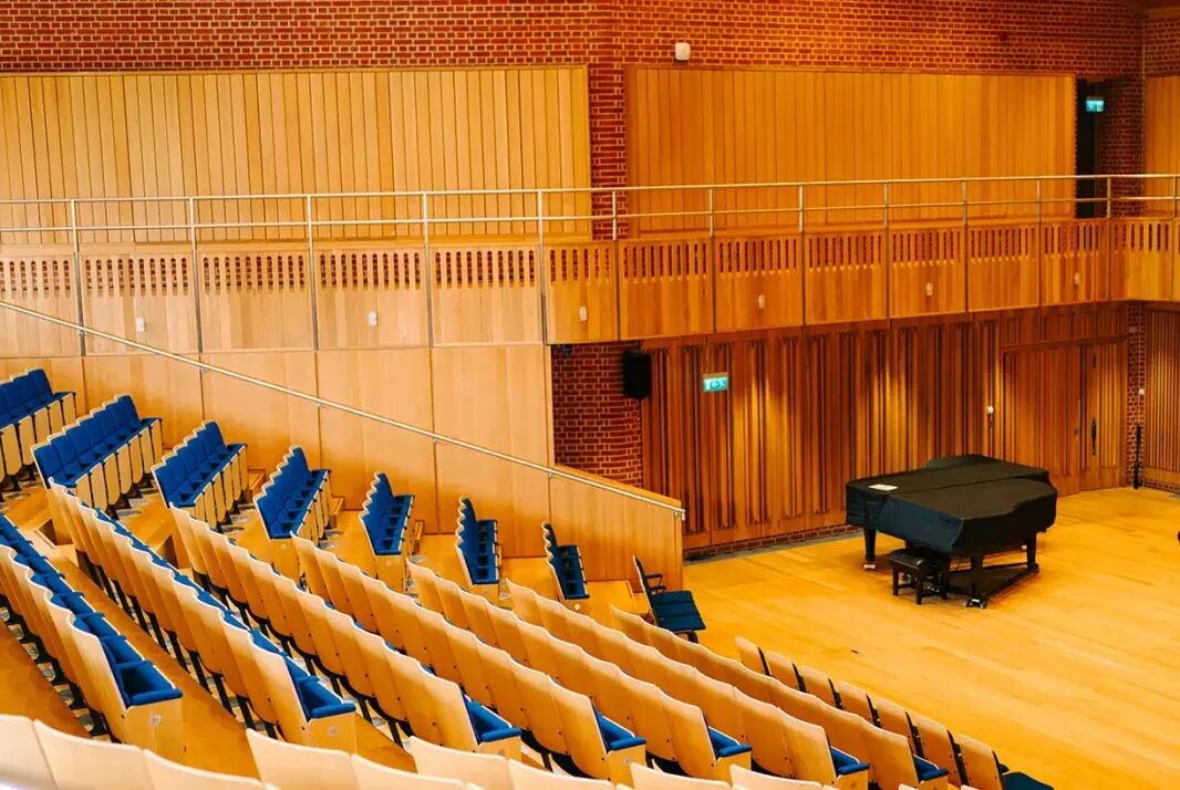 Bryanston School｜IB成绩40分+超六成，入围英国2025年度最佳混校，马术强校+诺贝尔奖摇篮