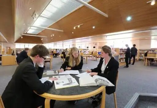 Oakham School | 入围Tatler最佳公学,曲棍球高水平,美术及设计全英首屈一指 Oakham School | 入围Tatler最佳公学,曲棍球高水平,美术及设计全英首屈一指