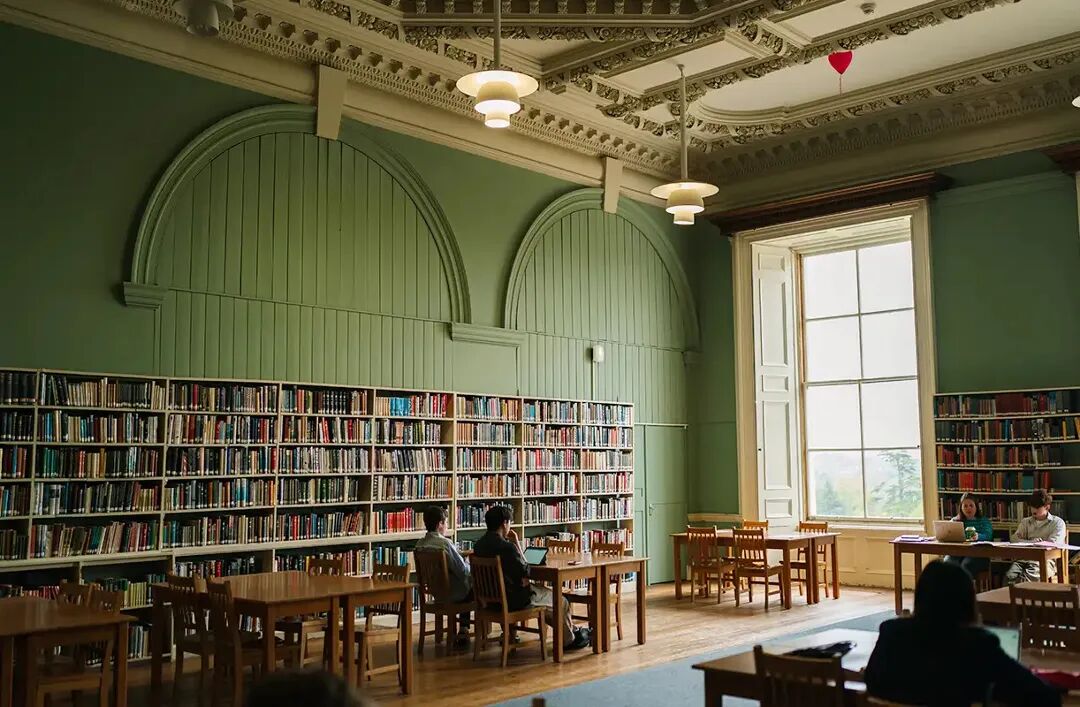 Bryanston School｜IB成绩40分+超六成，入围英国2025年度最佳混校，马术强校+诺贝尔奖摇篮