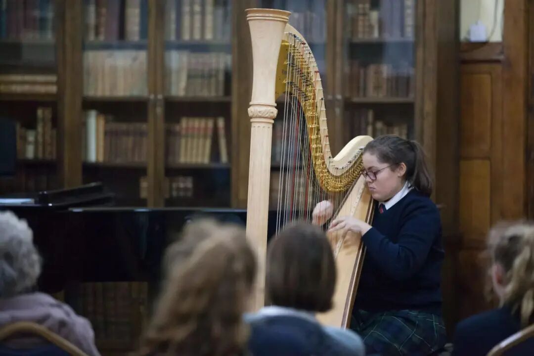 Berkhamsted School | 英国钻石型私校+全新的Sixth Form中心，曲棍球，棍网球，Netball强大
