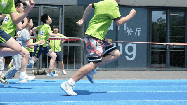 初中部运动会｜奔跑、跃起、冲刺！属于青平少年的高燃时刻来了