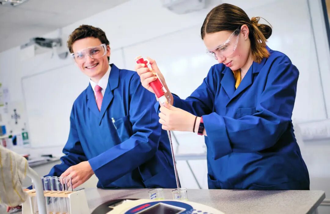 Oakham School | 入围Tatler最佳公学,曲棍球高水平,美术及设计全英首屈一指 Oakham School | 入围Tatler最佳公学,曲棍球高水平,美术及设计全英首屈一指