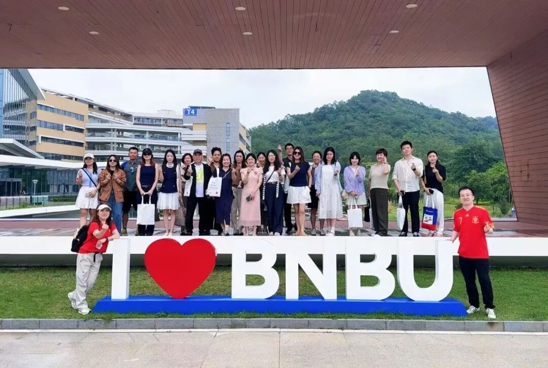 高考后的一次访校，我看到了藏在北师香港浸会大学校园内的宝藏项目！