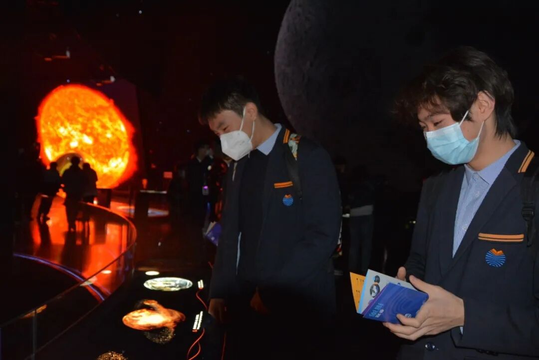 中考择校不迷茫!三大升学路径 + 高额奖学金,临港耀华6.27开放日来袭 中考择校不迷茫!三大升学路径 + 高额奖学金,临港耀华6.27开放日来袭