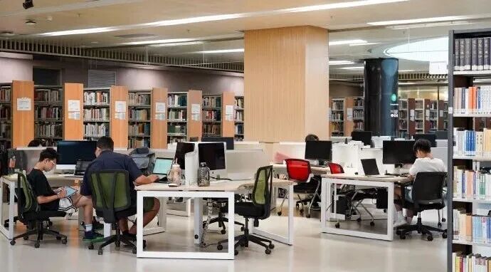 高考后的一次访校，我看到了藏在北师香港浸会大学校园内的宝藏项目！