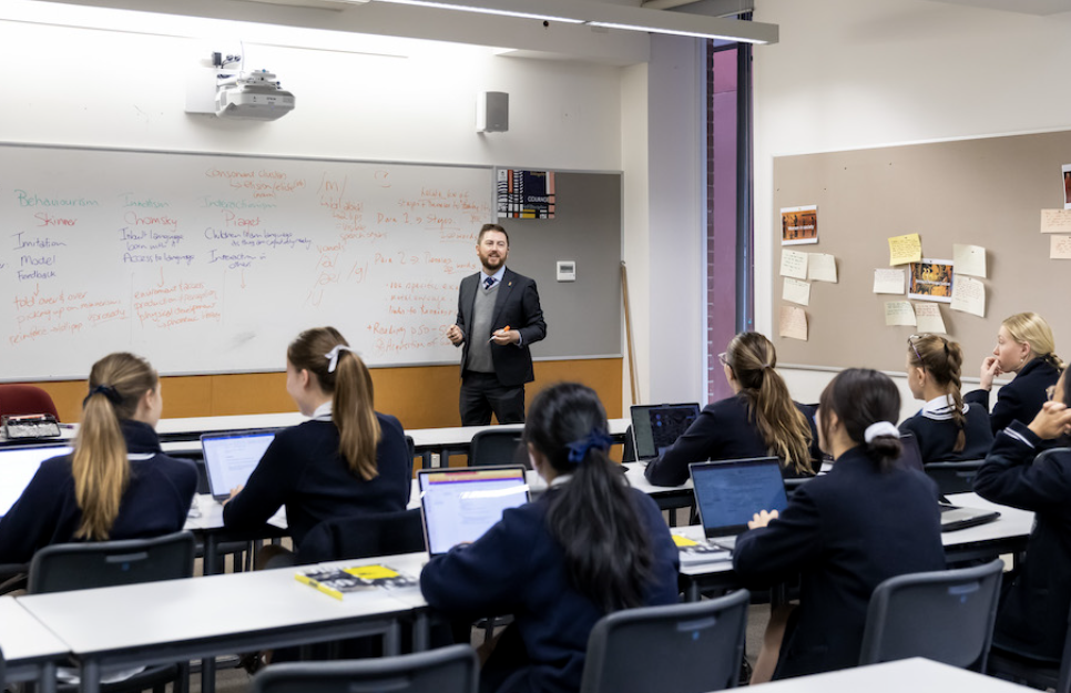 墨尔本女子文法学校 —— 赋予明日女性领袖力量【高中篇】 墨尔本女子文法学校 —— 赋予明日女性领袖力量【高中篇】