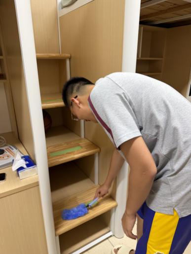 不上课的台风天,领科人在宿舍做什么? 不上课的台风天,领科人在宿舍做什么?