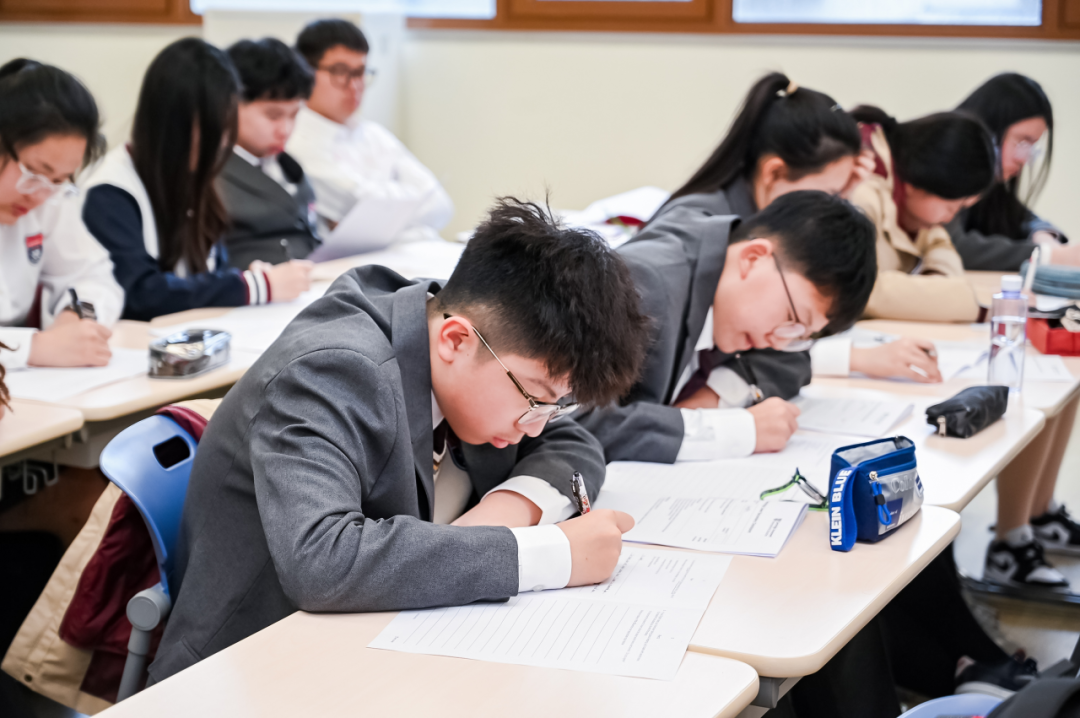 万科双语高中「牛剑藤百万奖学金」项目,开放名额申请! 万科双语高中「牛剑藤百万奖学金」项目,开放名额申请!